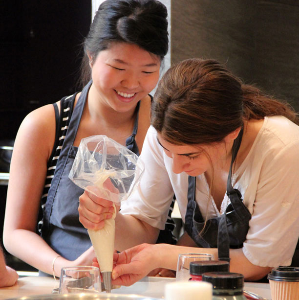 Ateliers & Saveurs Vieux-Montréal - Cours de cuisine | Événements corporatifs — photo 2