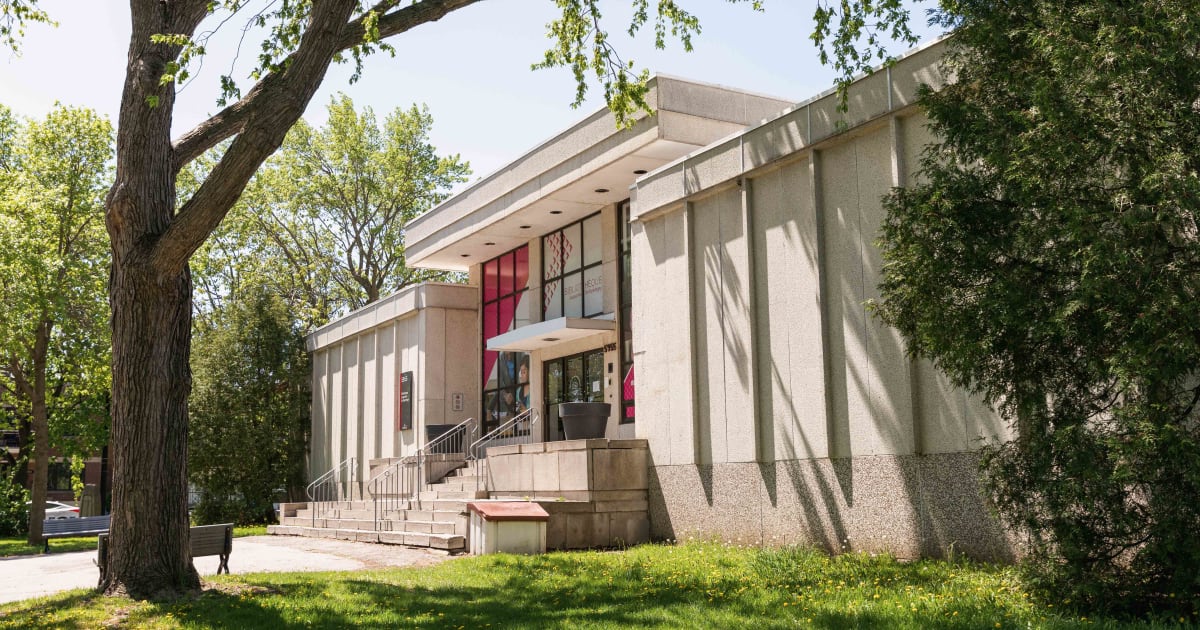 Bibliothèque Jacqueline-De Repentigny — photo 1