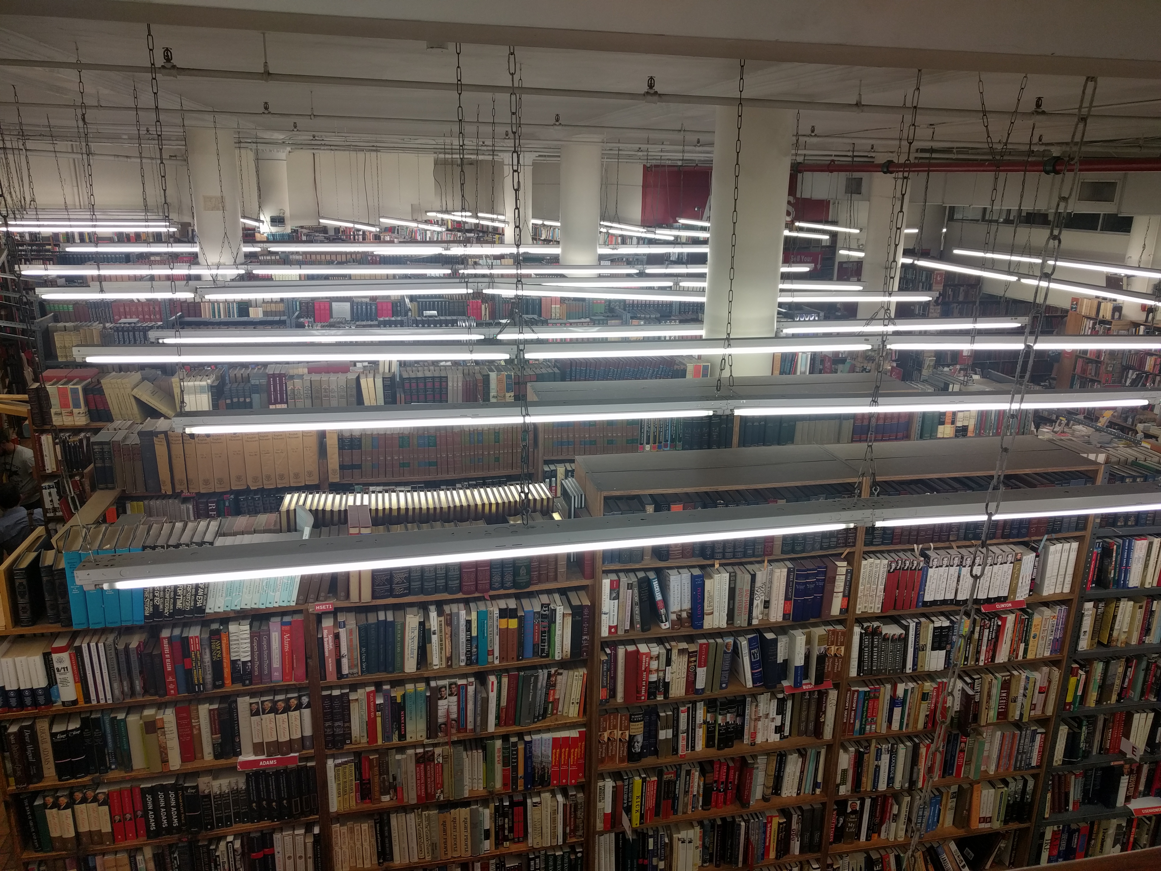Chercher un livre d’occasion chez Strand — Broadway