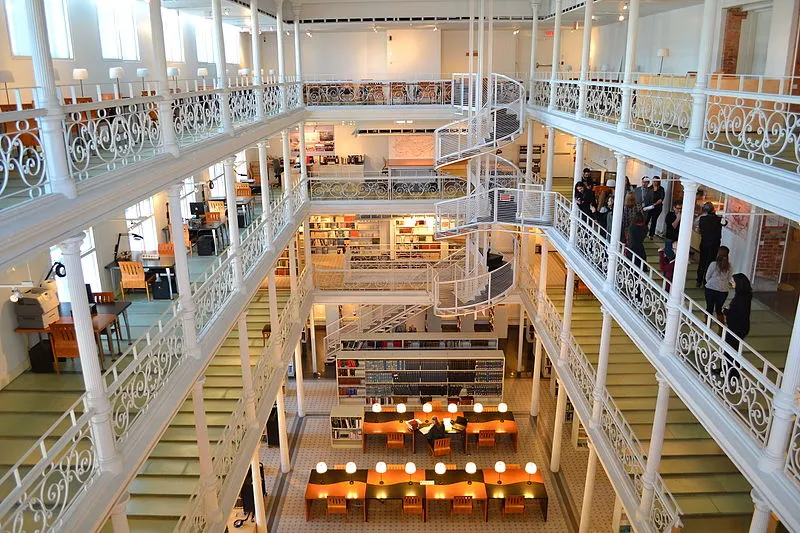 Édifice Gilles-Hocquart (Archives nationales – BAnQ Vieux-Montréal) — photo 3