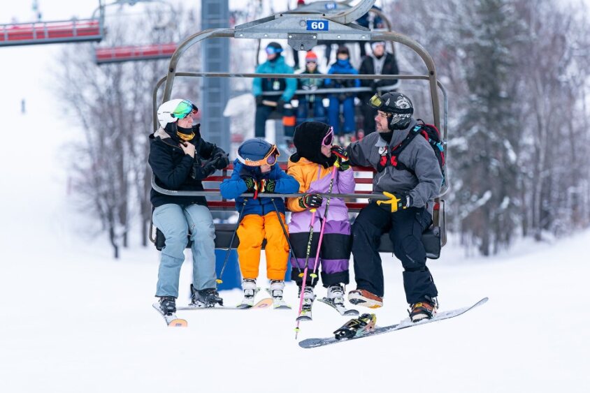 Glissades sur tube du Sommet Saint-Sauveur — photo 2