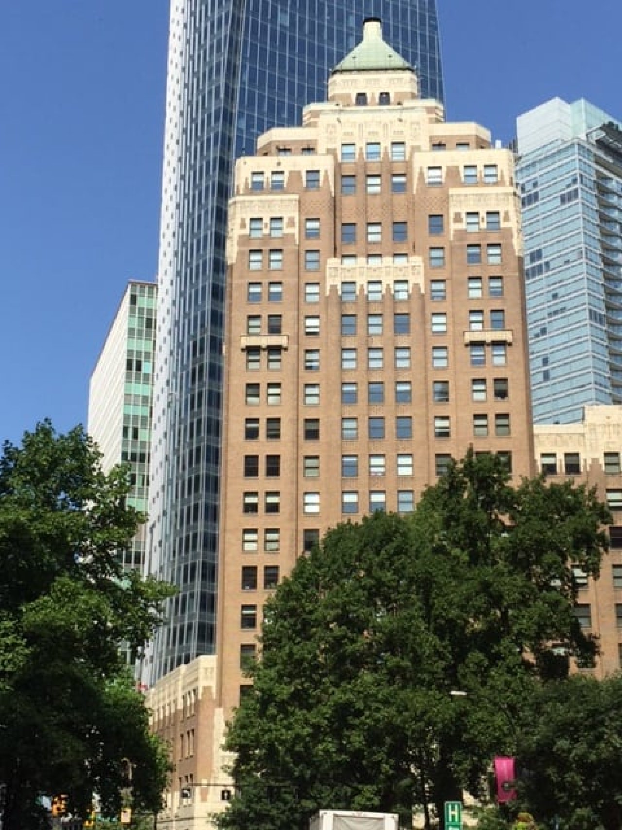 Marine Building — photo 1