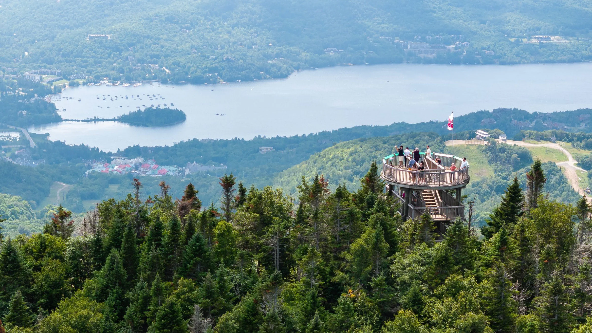 Tour d'observation 360° au sommet