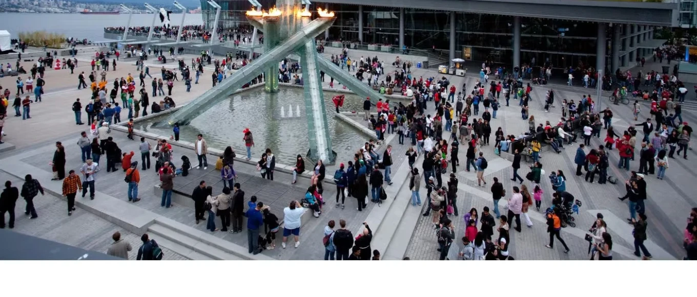Vasque olympique — Jack Poole Plaza
